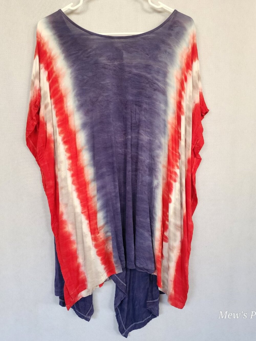 NWOT - Top with a Red, White, and Blue Tie-Dye Bat Sleeve Oversize Style, Size S